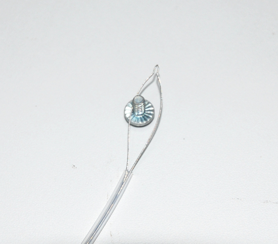  2、鎖定后，收縮圈口