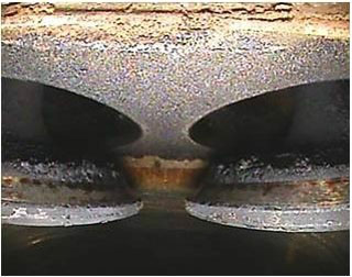 利用HIE系列內(nèi)窺鏡檢測(cè)到的發(fā)動(dòng)機(jī)進(jìn)氣門圖片一